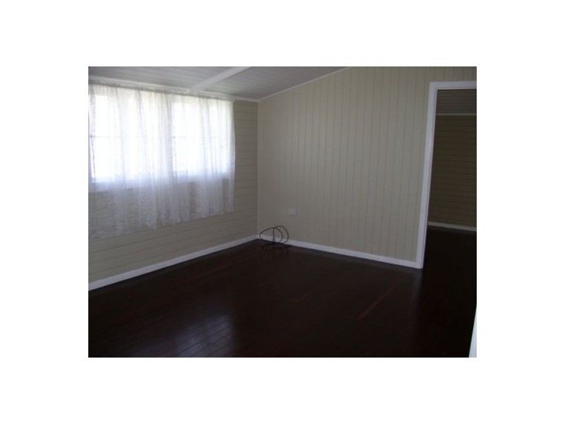 12 Scott St, Maryborough QLD 4650