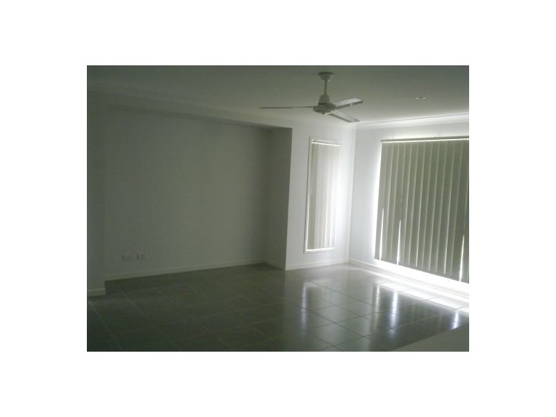 10 Wave Court, Toogoom QLD 4655