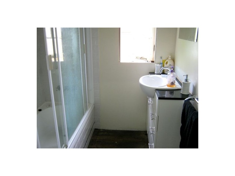 16 Brennan Ave, Maryborough QLD 4650