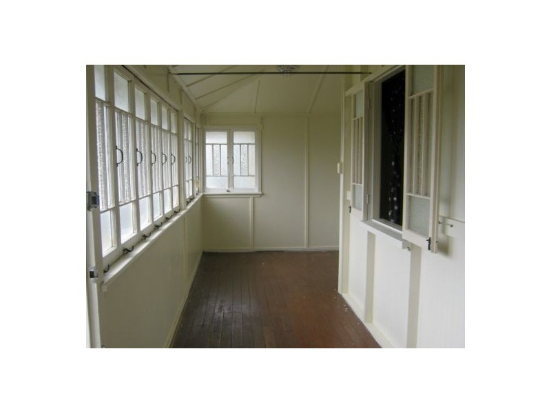 16 Brennan Ave, Maryborough QLD 4650