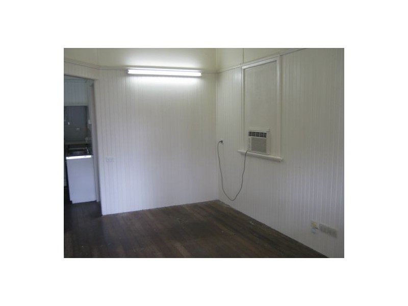 16 Brennan Ave, Maryborough QLD 4650