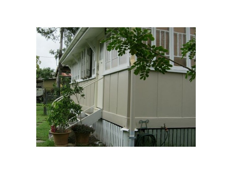 16 Brennan Ave, Maryborough QLD 4650