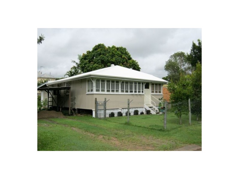 16 Brennan Ave, Maryborough QLD 4650