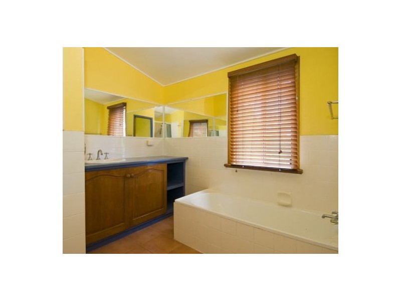 62 Swan Drive, Booral QLD 4655