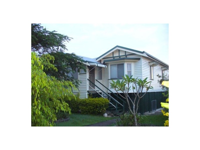 9 Muriel Street, Maryborough QLD 4650