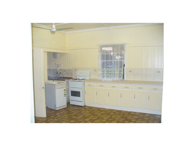 9 Muriel Street, Maryborough QLD 4650