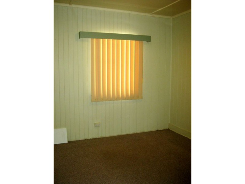 121 Arnaud St, Granville QLD 4650