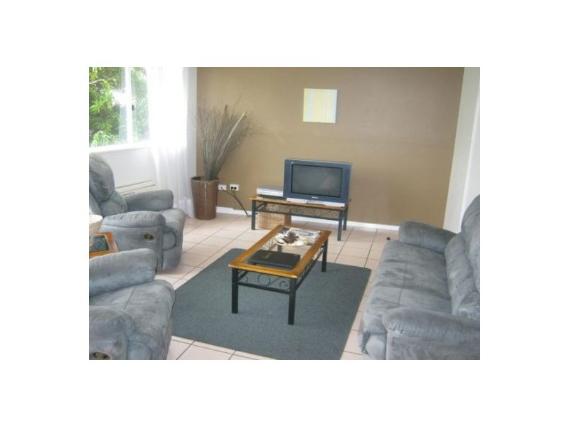 6/407 Esplanade, Torquay QLD 4655