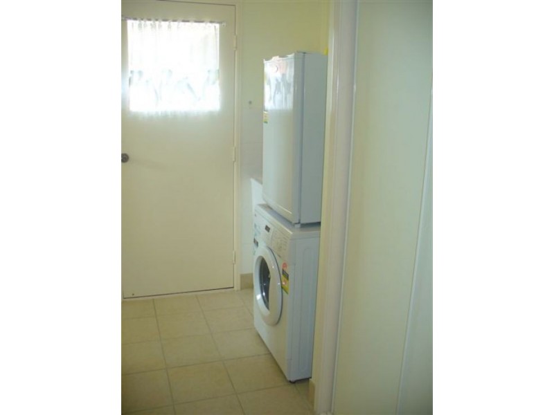 54 Joselyn Drive, Point Vernon QLD 4655