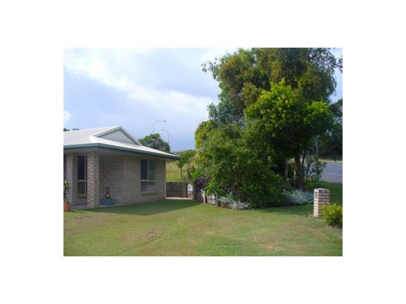 5  Oleander Ave, Kawungan QLD 4655