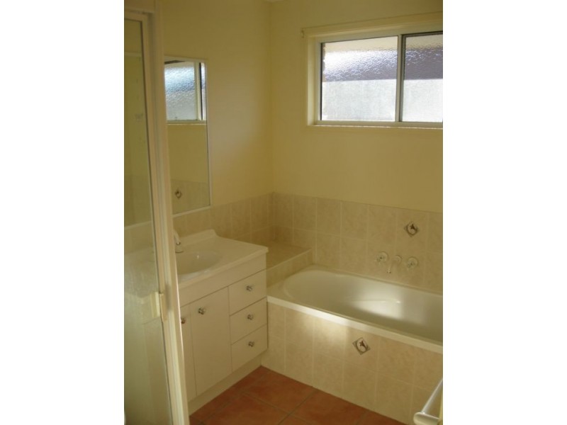 72 Cromdale Cct, Kawungan QLD 4655