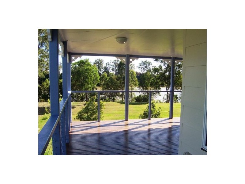 77 Dundas St, Granville QLD 4650