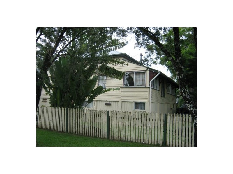 9 Jupiter St, Maryborough QLD 4650