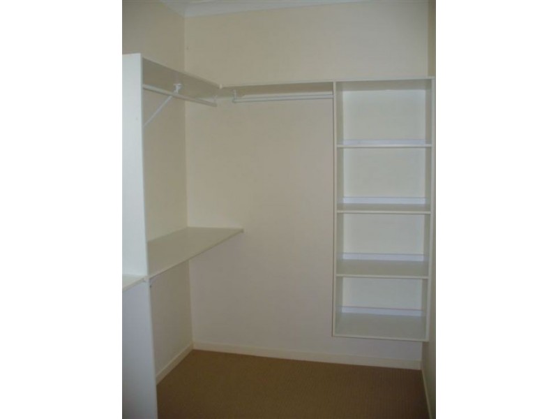 2/71 Elizabeth Street, Urangan QLD 4655