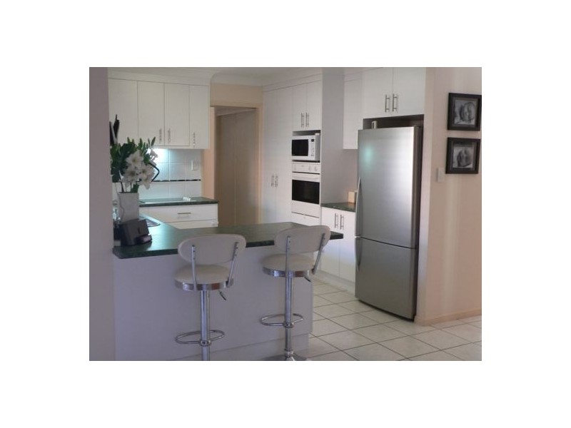 2 Surrey Court, Kawungan QLD 4655