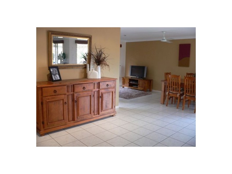 2 Surrey Court, Kawungan QLD 4655