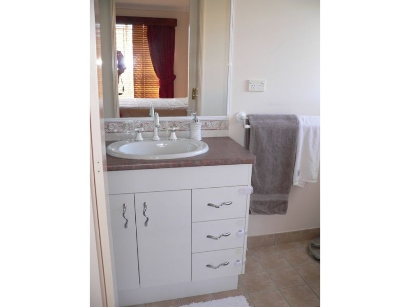 2 Surrey Court, Kawungan QLD 4655