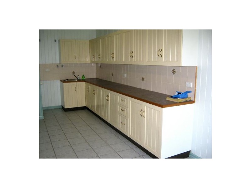 30 Teddington Rd, Tinana QLD 4650