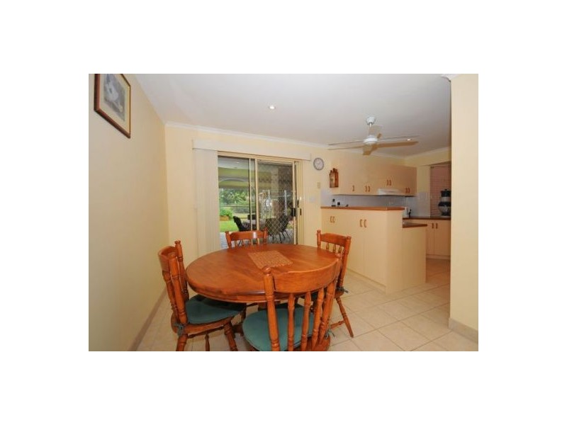 180 Woocoo Drive, Oakhurst QLD 4650