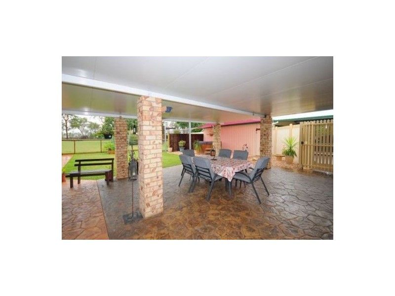 180 Woocoo Drive, Oakhurst QLD 4650