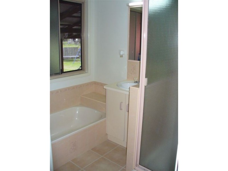 24 Greengables Rd, Maryborough West QLD 4650