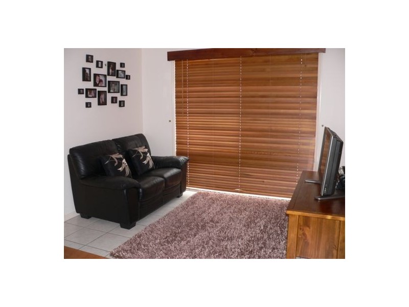 2 Surrey Crt, Kawungan QLD 4655