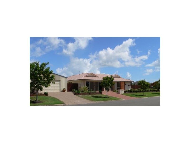 2 Surrey Crt, Kawungan QLD 4655