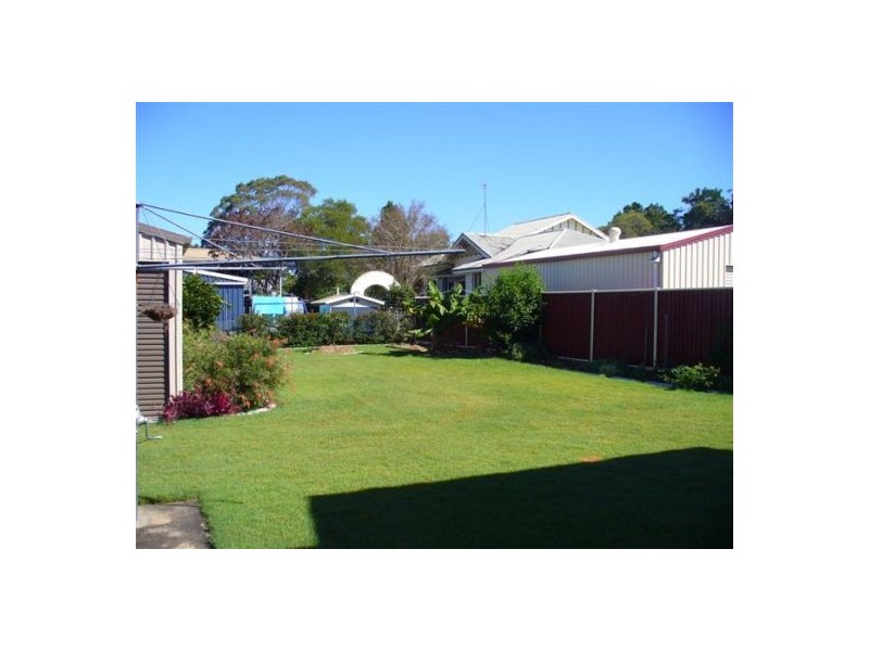18 Ambrose White Street, Maryborough QLD 4650