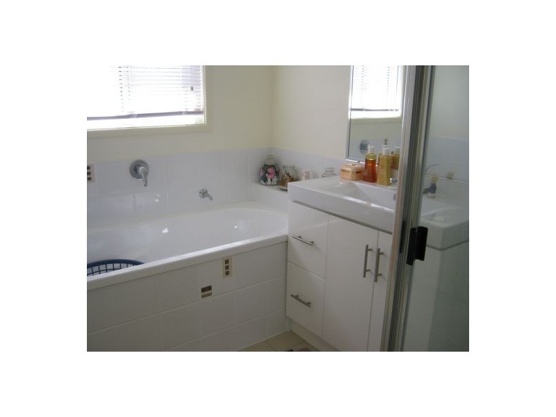 17 Fourth Ave, Maaroom QLD 4650