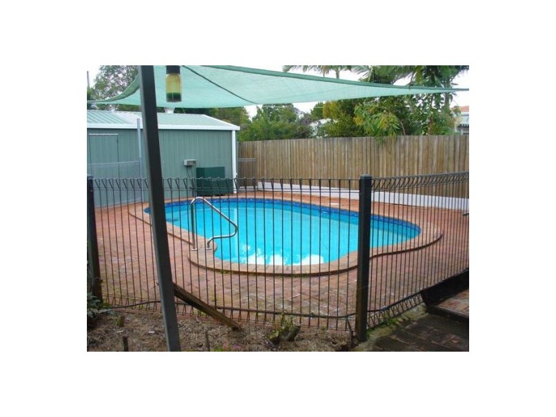 204 Dayman, Torquay QLD 4655