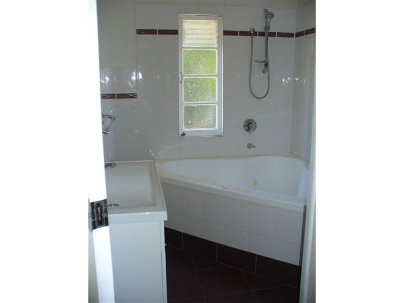 34 Christensen Cres, Maryborough QLD 4650