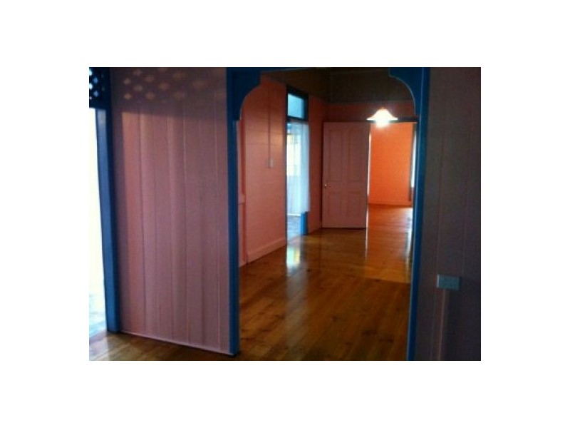 2/272 Ann Street, Maryborough QLD 4650