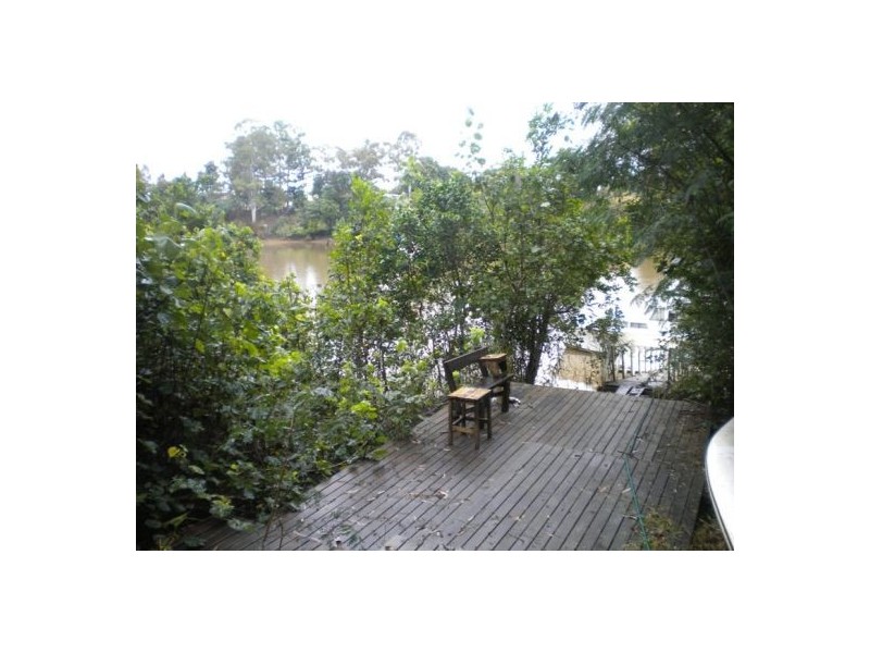 31 Puller St, Granville QLD 4650