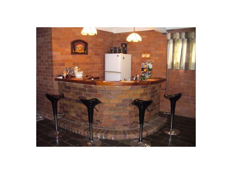 2  High Street, Tinana QLD 4650