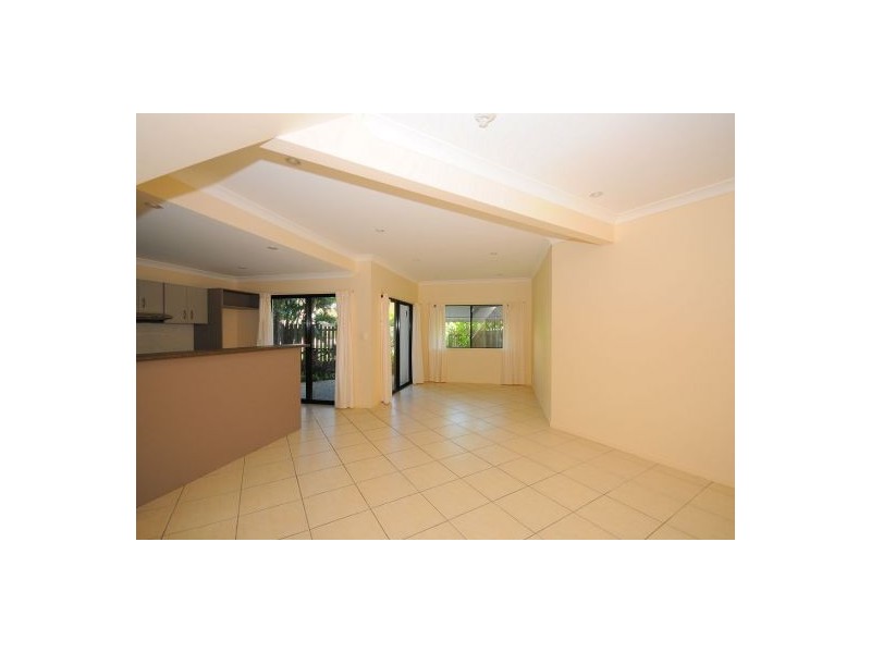 7/179 Torquay Rd, Torquay QLD 4655