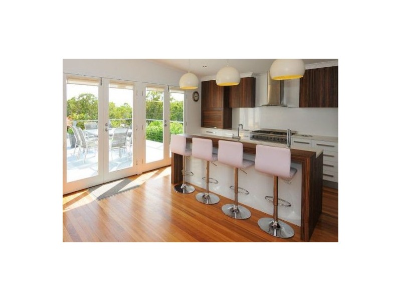 9 Exeter St, Torquay QLD 4655