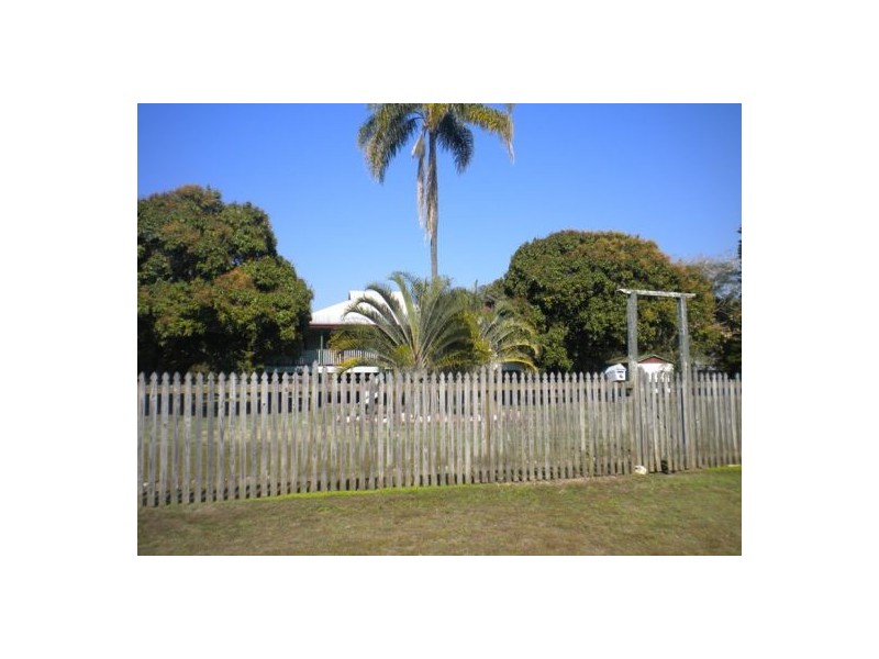 4 Glasgow Street, Maryborough QLD 4650
