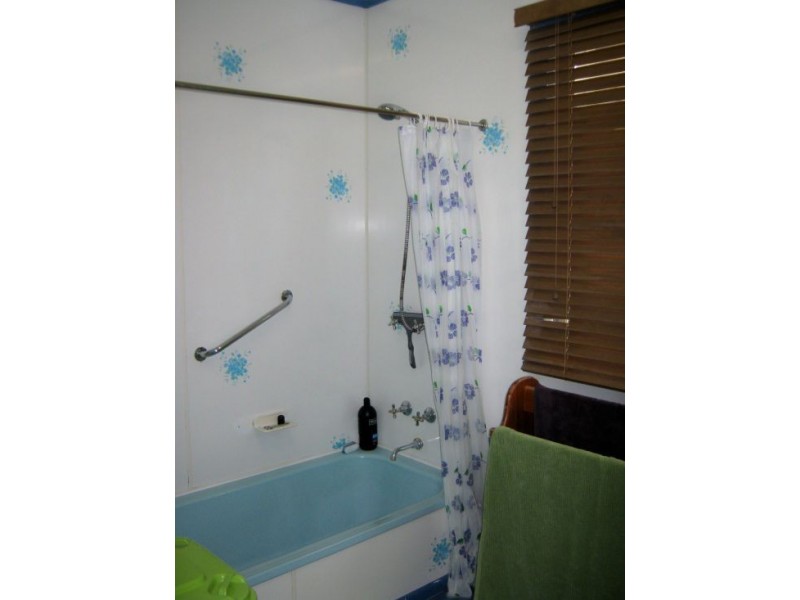 24 Boys Ave, Maryborough QLD 4650
