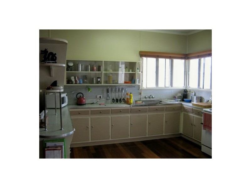 24 Boys Ave, Maryborough QLD 4650