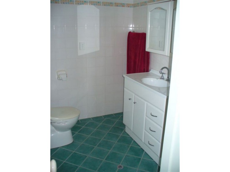10.. Waigani Ave, Kawungan QLD 4655