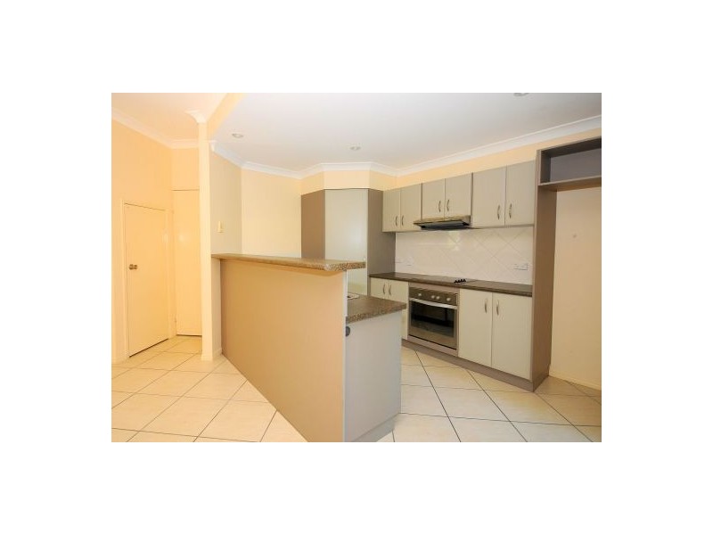 7/179. Torquay Rd, Torquay QLD 4655