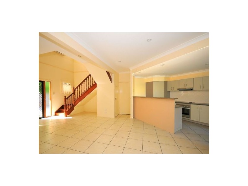 7/179. Torquay Rd, Torquay QLD 4655