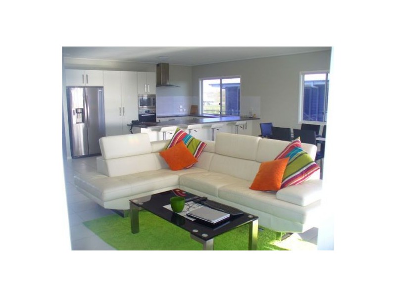 3 Sandy View Drive, Nikenbah QLD 4655