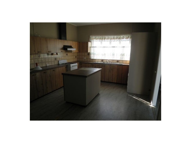 27 Dalglish Street, Maryborough QLD 4650