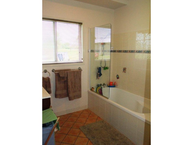 49. Bluebell Rd West, Tinana QLD 4650