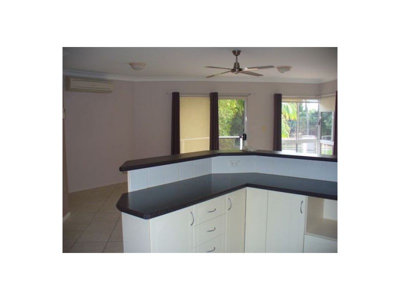 3/378. Esplanade, Torquay QLD 4655