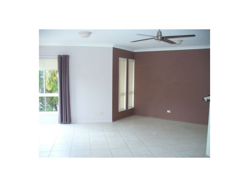3/378. Esplanade, Torquay QLD 4655