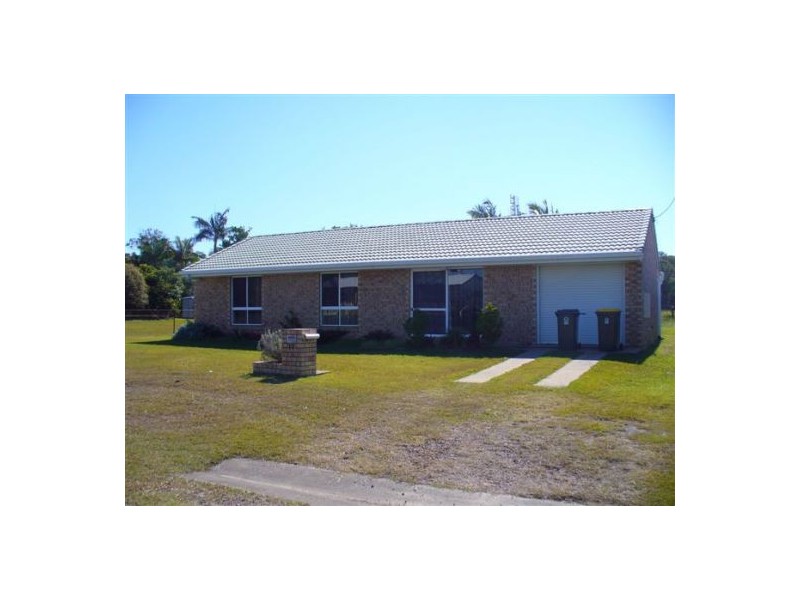 17 Seaview Ave, Maaroom QLD 4650