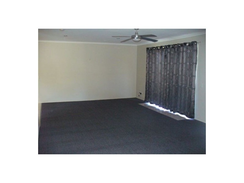 17 Seaview Ave, Maaroom QLD 4650