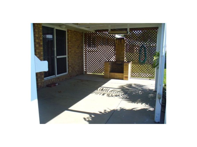 17 Seaview Ave, Maaroom QLD 4650